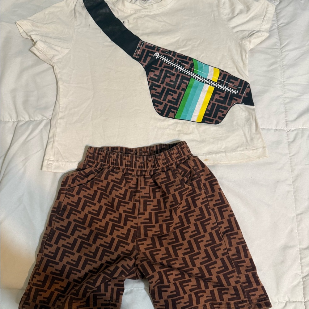 Fendi Kids Cream T-Shirt and Brown Logo Shorts Set